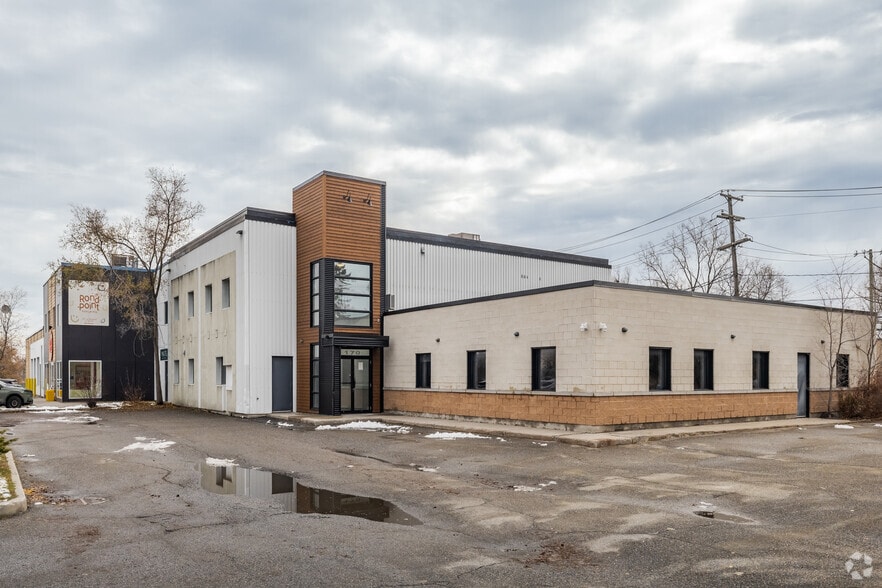 Primary Photo Of 170 Rue Deveault, Gatineau Flex For Sale