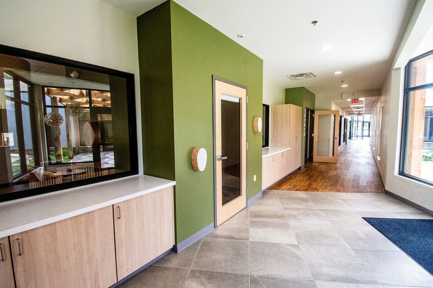 More Photos Of 6455 E 106th St N, Sperry Office For Lease