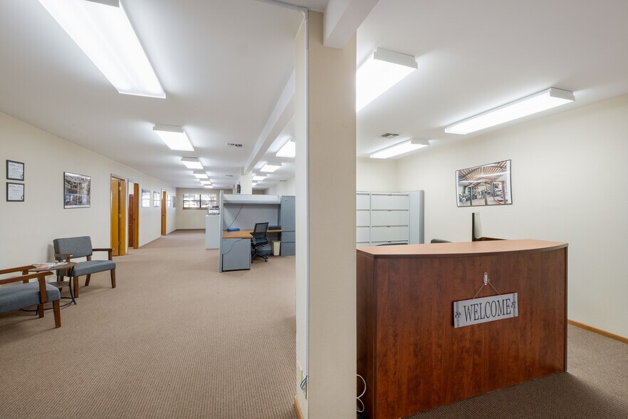 More Photos Of 14893 Bandera Rd, Helotes Office For Lease