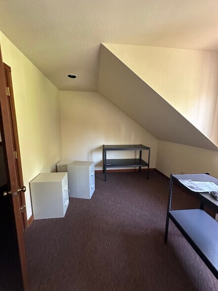 More Photos Of 939 Elm St SW, Albany Office For Sale