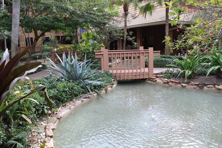 More Photos Of 7800 W Oakland Park Blvd, Sunrise Medical For Sale