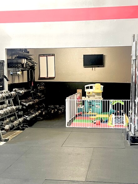 More Photos Of 3104 Prosperity Dr, Jonesboro Flex For Sale