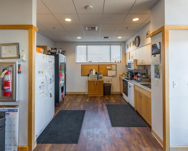 More Photos Of 215 Smelter Ave NE, Great Falls Office For Sale