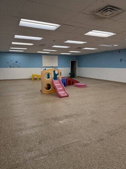 More Photos Of 64 Putnam St, Winthrop Storefront Retail Office For Lease