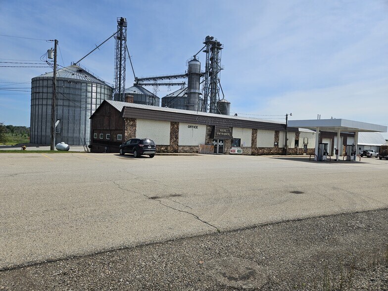 More Photos Of N1868 Municipal Dr, Greenville Industrial For Sale