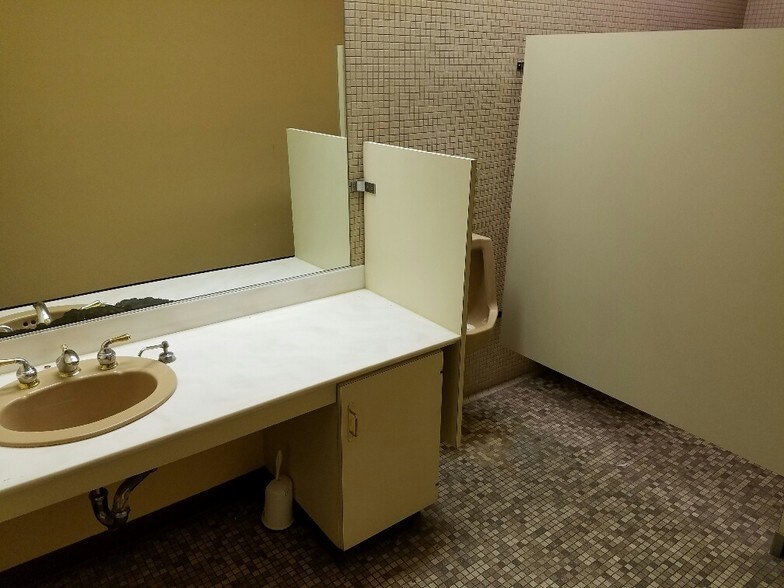 More Photos Of 5040 Edna Ave, Las Vegas Office For Lease