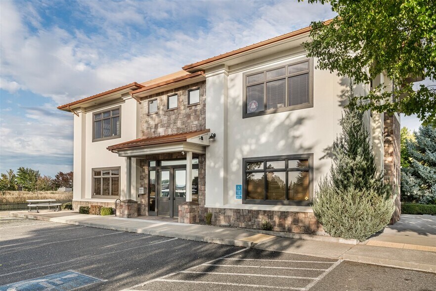 More Photos Of 817 Ohare Pky, Medford Loft Creative Space For Sale
