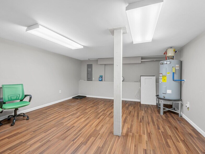 More Photos Of 516 E Main St, Spartanburg Storefront For Sale