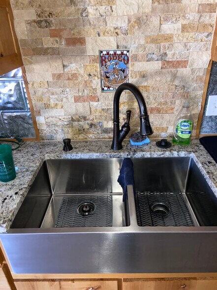 More Photos Of 5778 FM 933, Whitney Flex For Lease