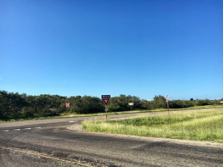 More Photos Of 1901-1939 SH 35 Bypass St, Rockport Land For Sale