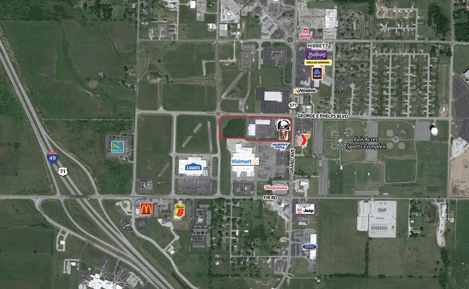 More Photos Of 100-132 George E Phelps Blvd, Carthage General Retail For Lease