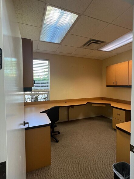 More Photos Of 1314 E Venice Ave, Venice Medical For Sale