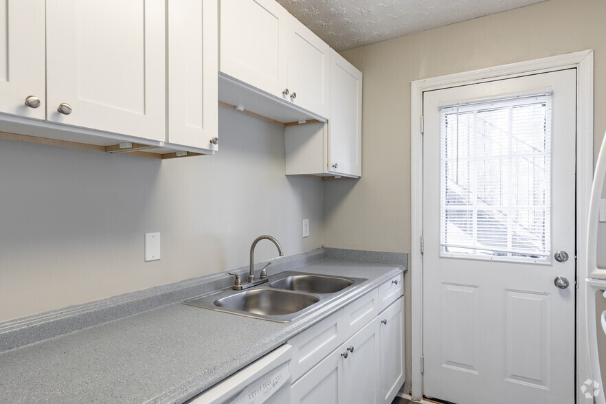 More Photos Of 235 Sycamore Dr, Athens Apartments For Sale