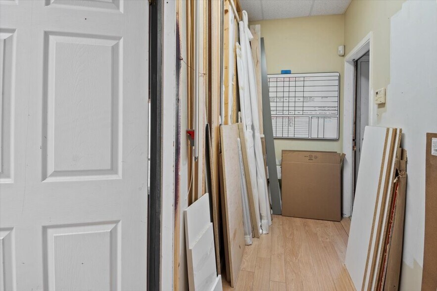More Photos Of 48-56 Water St, Port Perry Storefront For Lease
