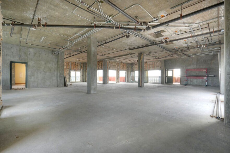 More Photos Of 2180 S El Camino Real, Oceanside Office For Sale