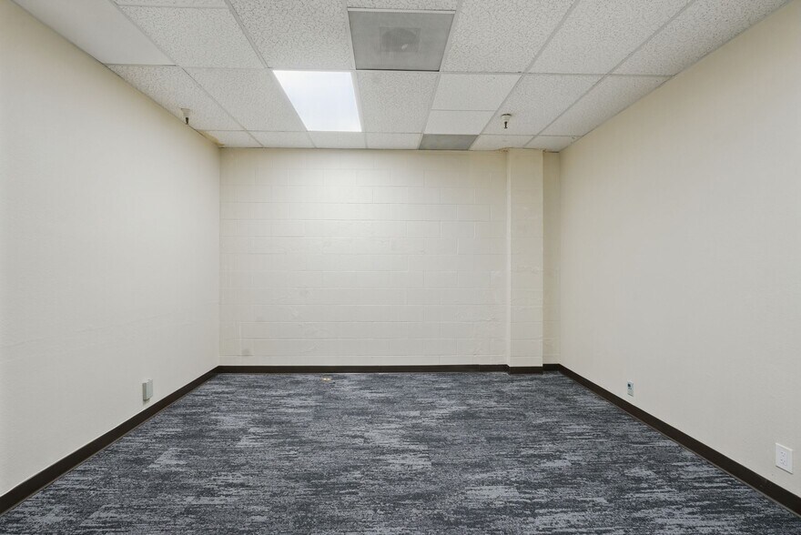 More Photos Of 301 Grand Ave, South San Francisco Office For Lease