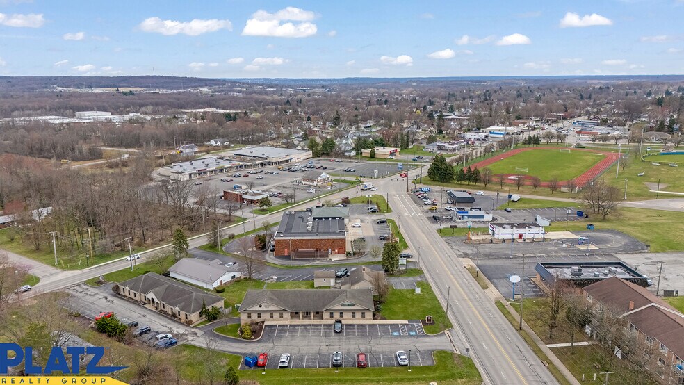 More Photos Of 154 Youngstown Rd, Hubbard Office Residential For Lease