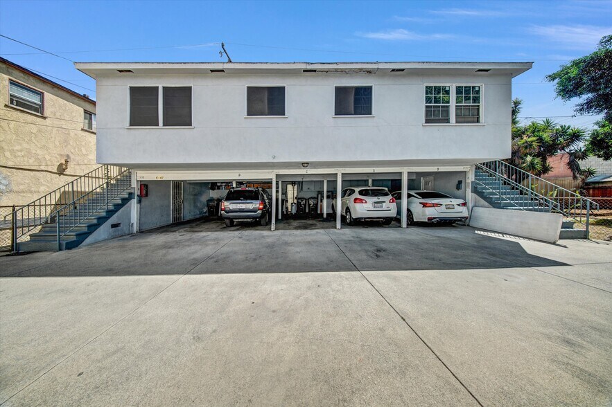 More Photos Of 6142 Vinevale Ave, Maywood Apartments For Sale