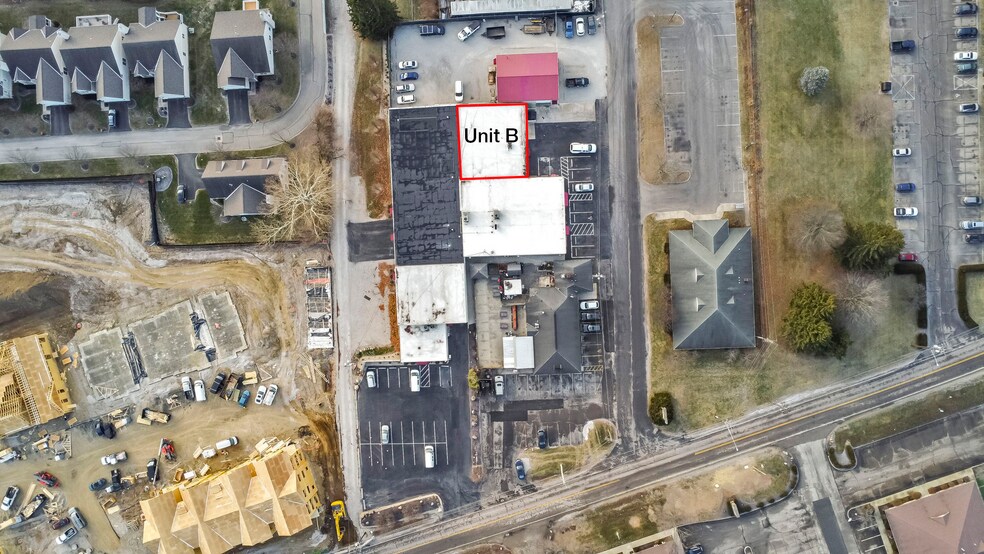 More Photos Of 187-189 W Johnstown Rd, Gahanna Warehouse For Lease