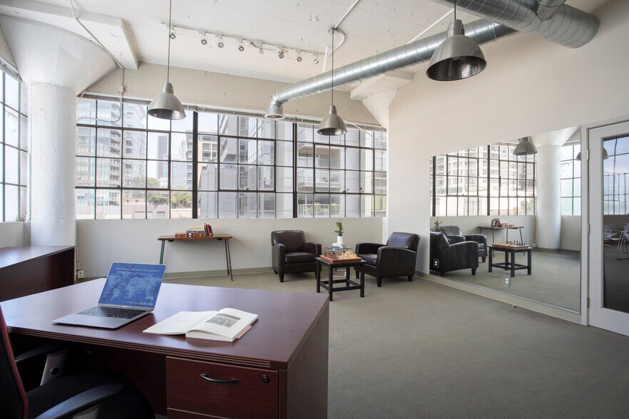 More Photos Of 1201 S Grand Ave, Los Angeles Warehouse For Lease