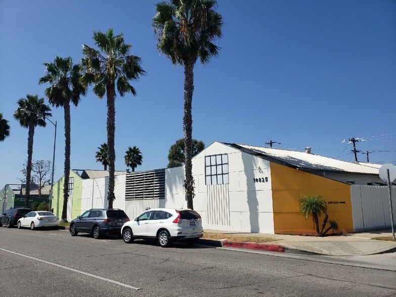 Primary Photo Of 10825 Washington Blvd, Culver City Office For Lease