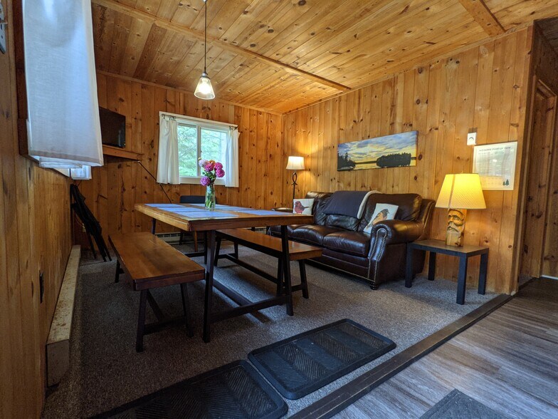 More Photos Of 3932 Point of View Ln, Phelps Hotel For Sale
