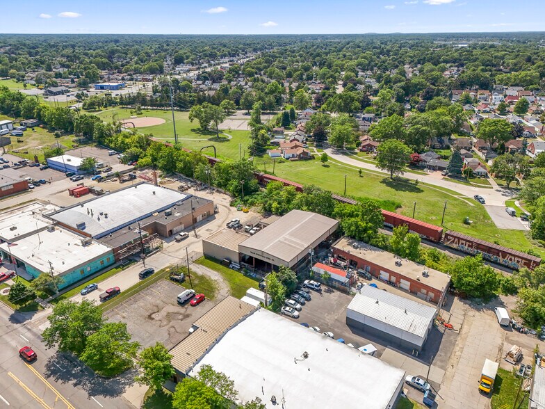 More Photos Of 16136 White Ave, Allen Park Warehouse For Sale