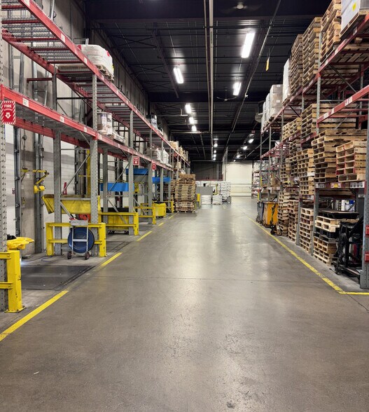 More Photos Of 99 Summerlea Rd, Brampton Distribution For Lease
