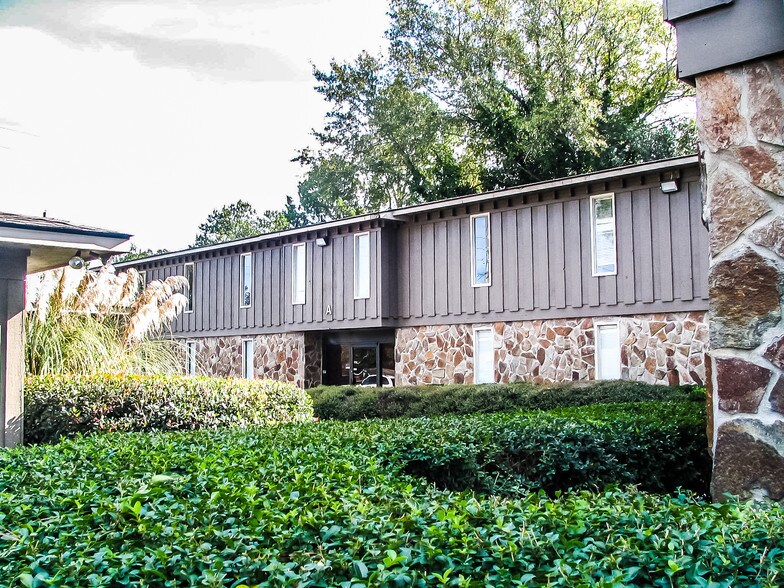 More Photos Of 3025 University Ave, Columbus Office For Lease