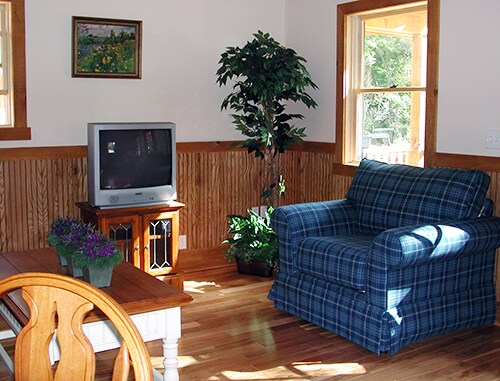 More Photos Of 4607 NY-28, Milford Hotel For Sale