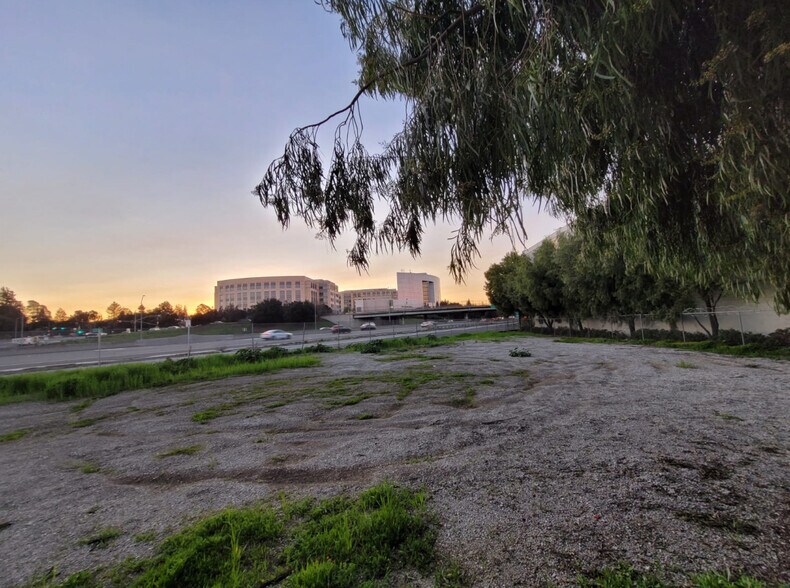 More Photos Of 1788 Bayshore rd, East Palo Alto Land For Lease