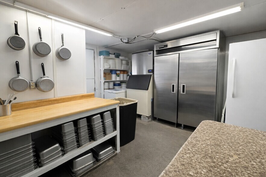 More Photos Of 11489 E Clarksville Rd, Marshall Restaurant For Sale