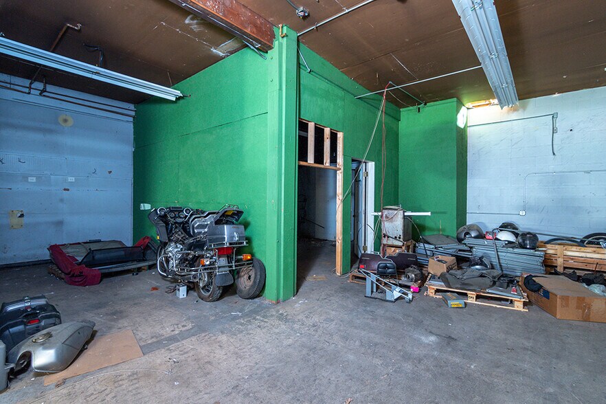 More Photos Of 49 Mechanic St, Hope Valley Manufacturing For Sale