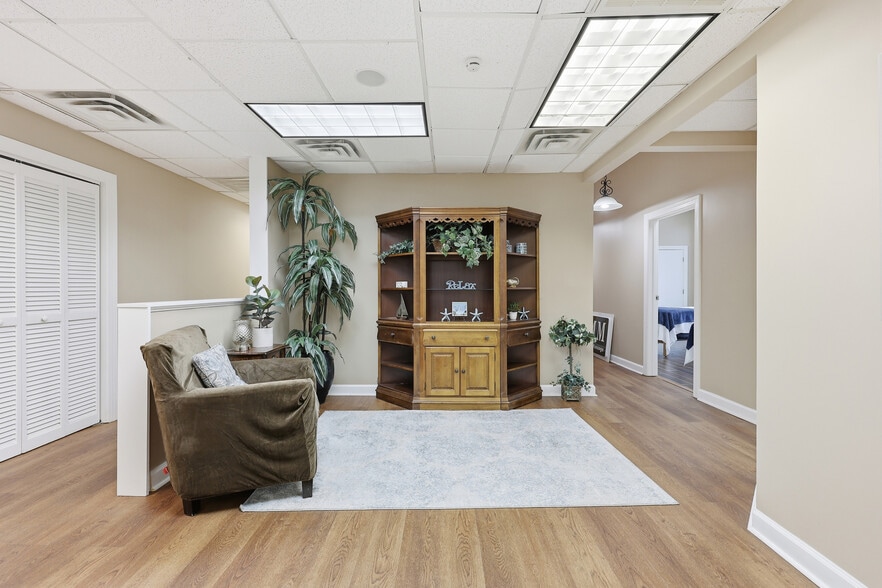 More Photos Of 968 First Colonial Rd, Virginia Beach Medical For Sale