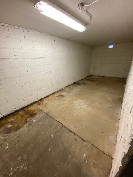 More Photos Of 4713 Maple Ave, Bethesda Office For Sale