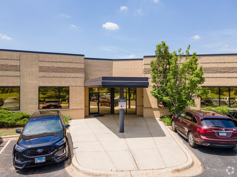 More Photos Of 18425 W Creek Dr, Tinley Park Medical For Lease