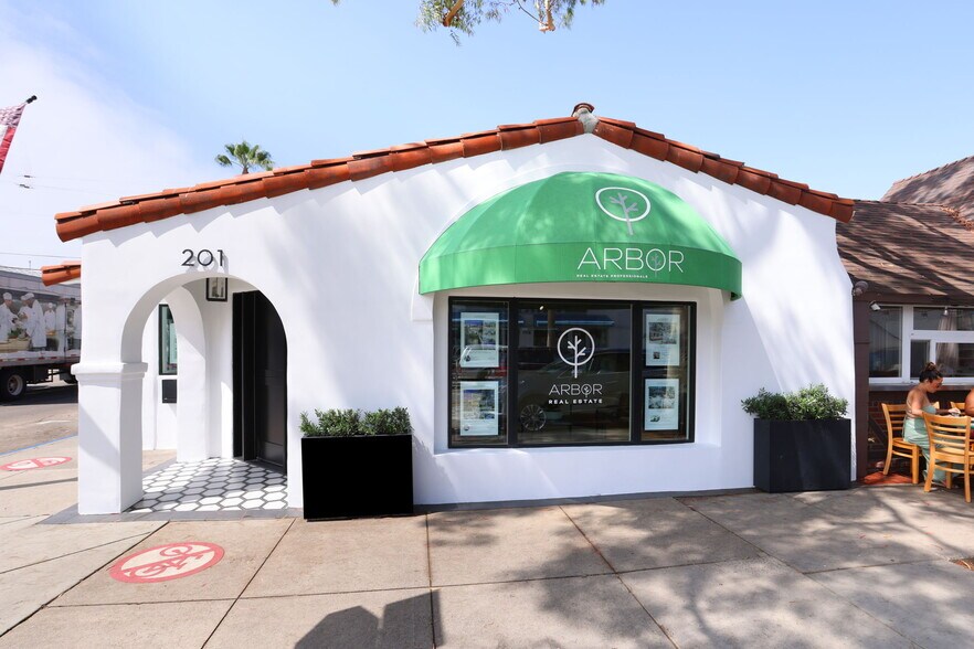 More Photos Of 201 Marine Ave, Newport Beach Office For Sale