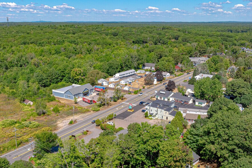 More Photos Of 2049 Post Rd, Wells Storefront Retail Office For Lease