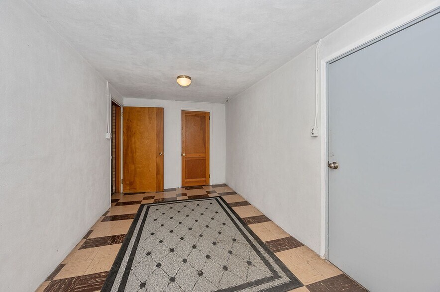 More Photos Of 2310 Van Leunen Dr, Cincinnati Multifamily For Sale