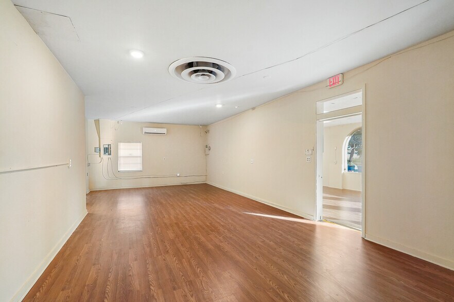 More Photos Of 4907 14th St W, Bradenton Storefront Retail Office For Lease