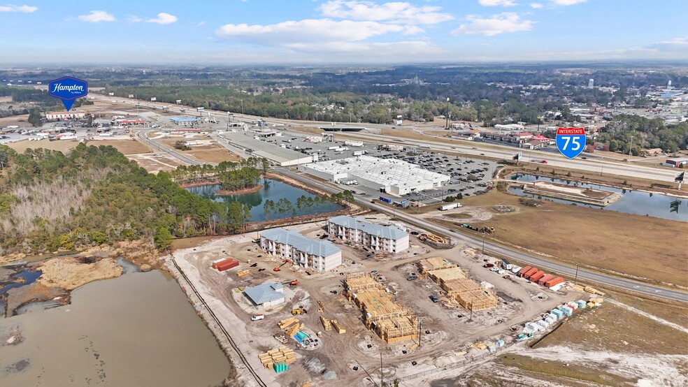 More Photos Of 1500 W 4th St, Adel Hotel For Sale