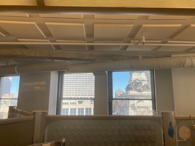 More Photos Of 16-24 N Meridian St, Indianapolis Office For Lease
