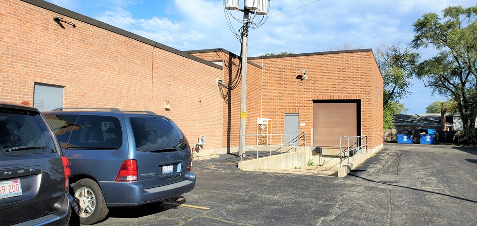 More Photos Of 8035 Austin Ave, Morton Grove Warehouse For Lease