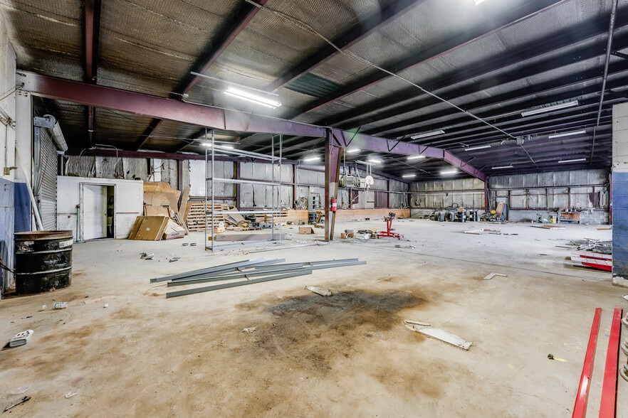 More Photos Of 25 Opal Dr, Fairmont Warehouse For Sale