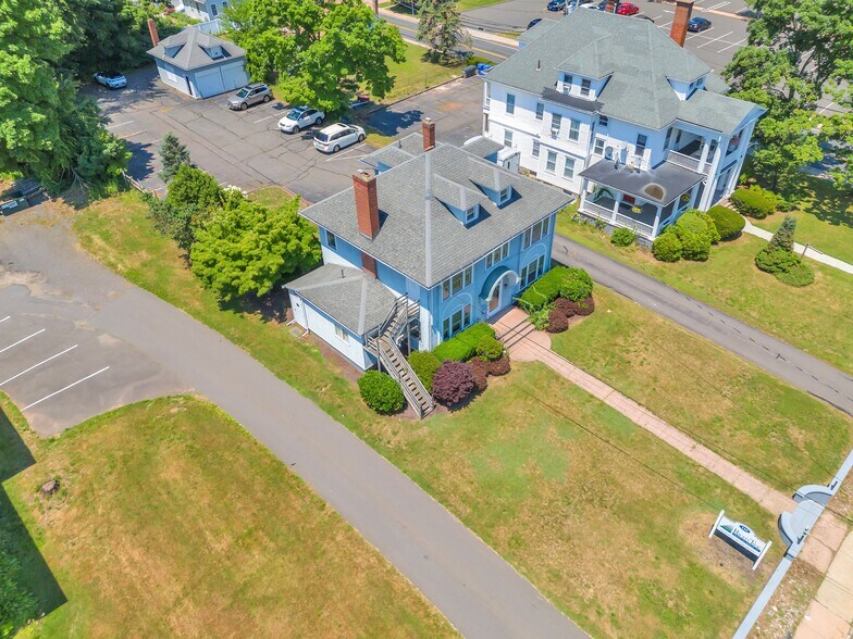 More Photos Of 110 Main St, Manchester Office Residential For Sale