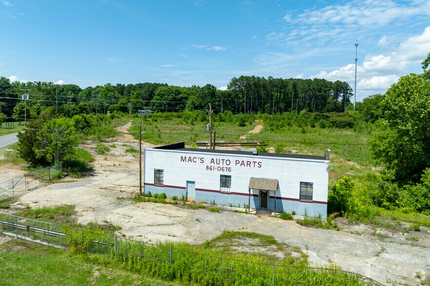 More Photos Of 3032 W Franklin Blvd, Gastonia Self Storage For Sale