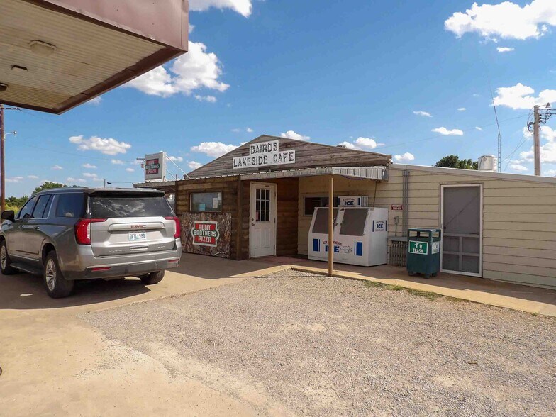 Primary Photo Of 245971 E Country Rd, Canton General Retail For Sale