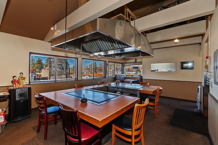More Photos Of 41025 Big Bear Blvd, Big Bear Lake Restaurant For Sale