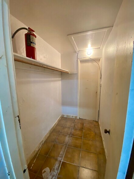 More Photos Of 2126 Collins Ct, Hollywood Refrigeration Cold Storage For Lease