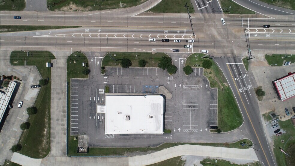 More Photos Of 403 Highway 90, Waveland Drugstore For Lease